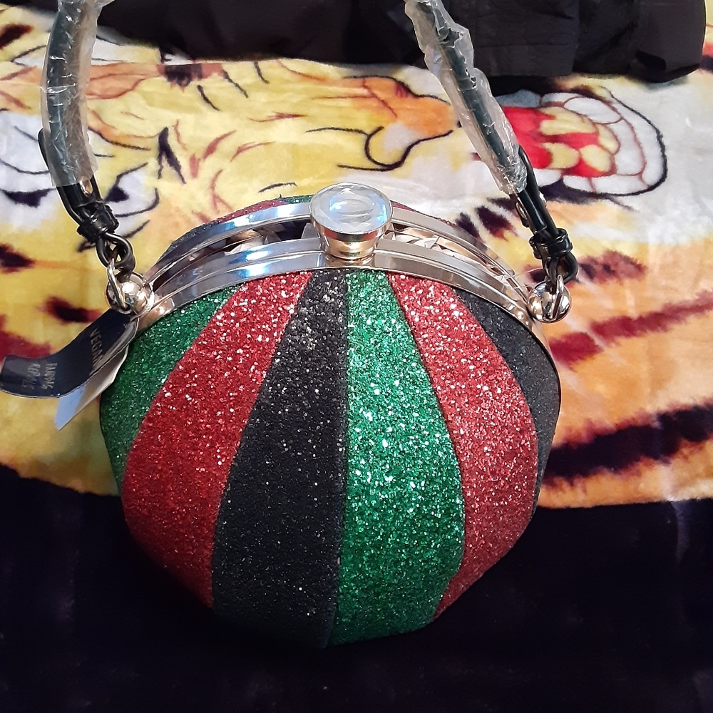 Red black and green roung handbag